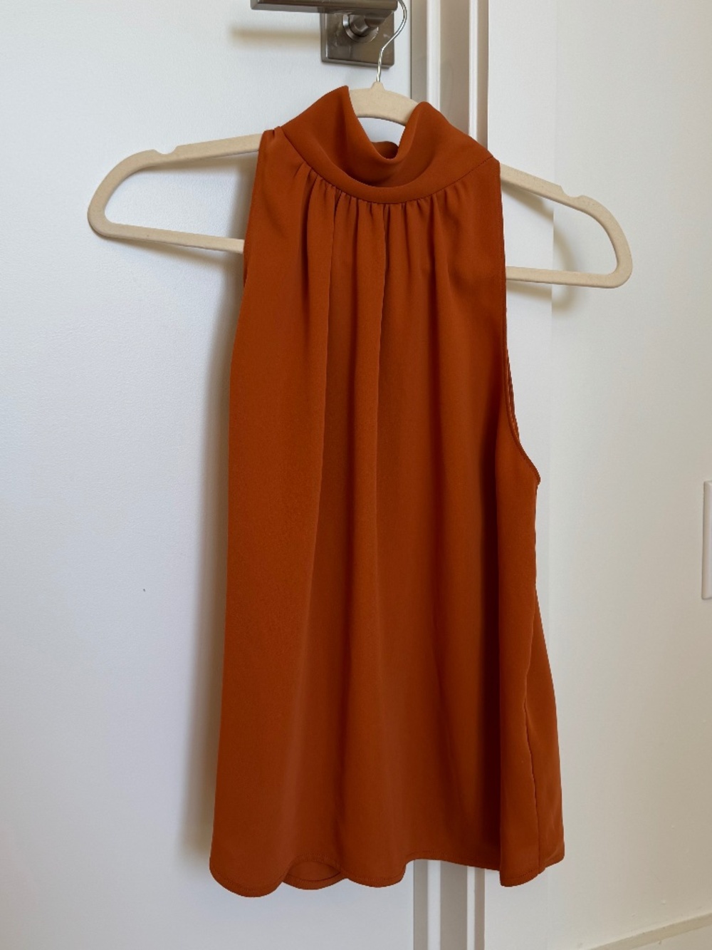 Aritzia Babaton Vitae Blouse in Rich Cognac / Orange (XXS)